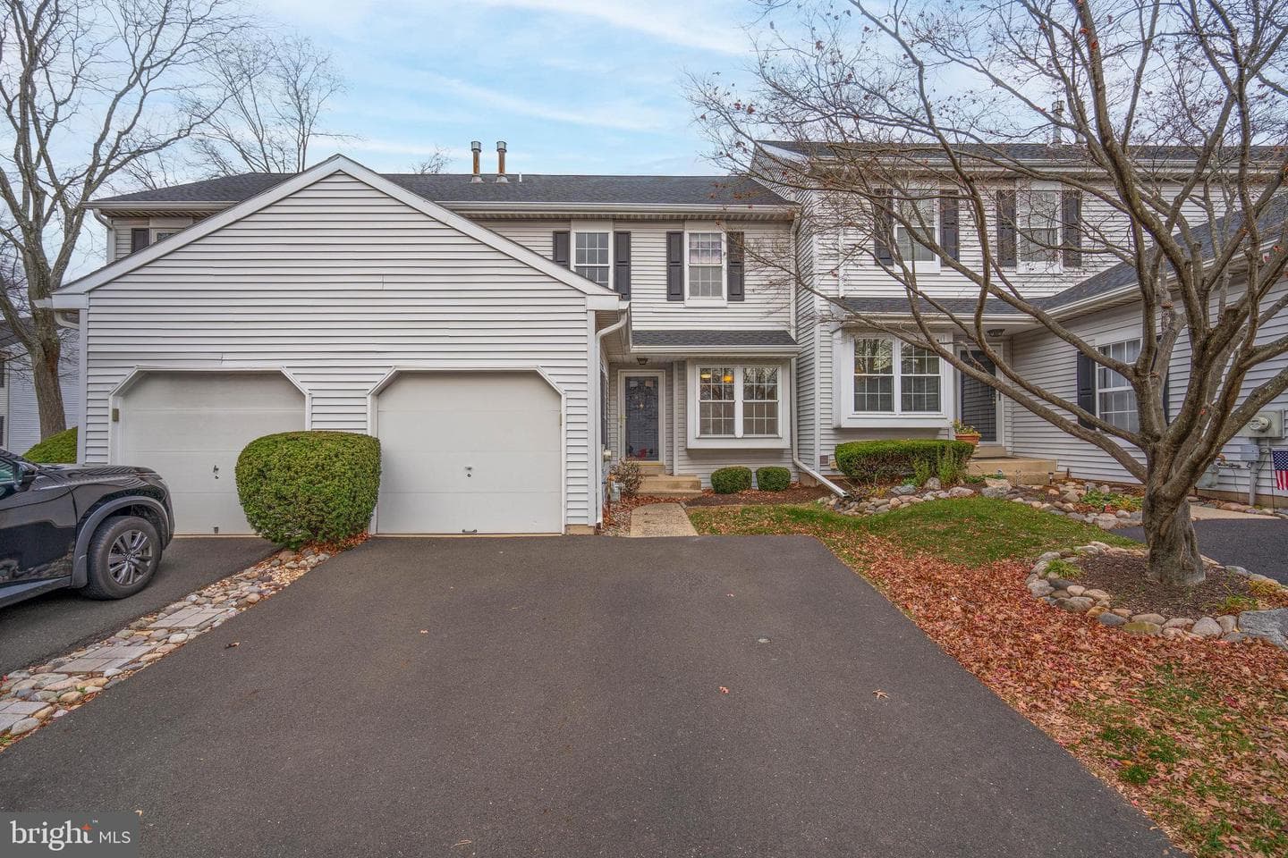 2420 Dogleg Drive photo 1