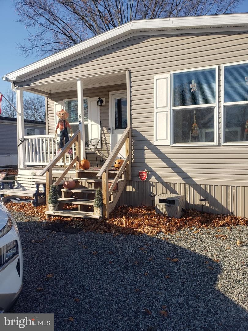 66 Cedar Drive photo 1