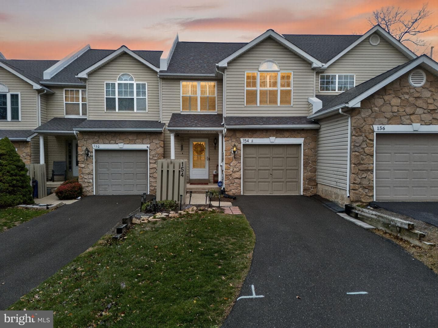 154 Galway Circle photo 1