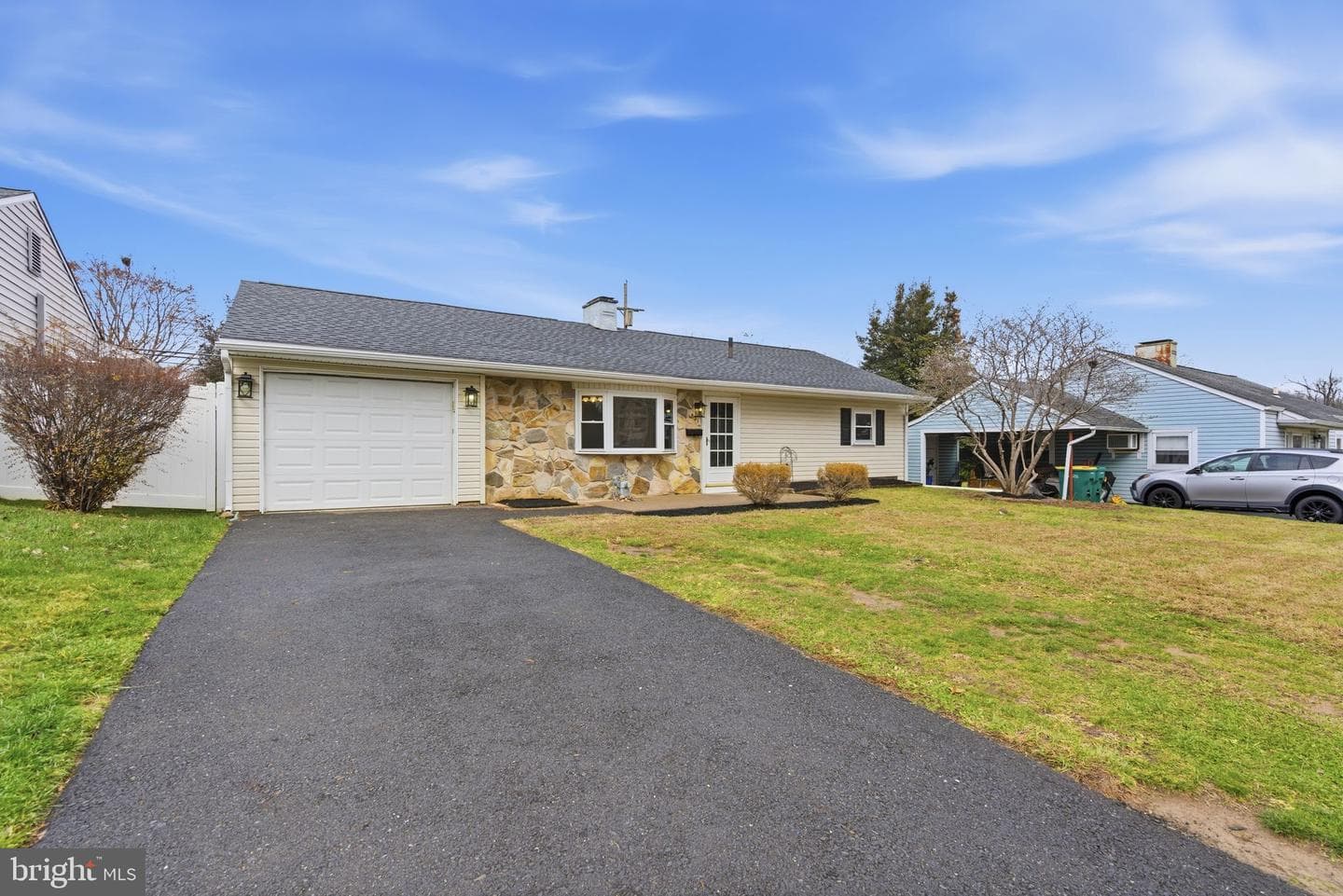 831 Trenton Road photo 1