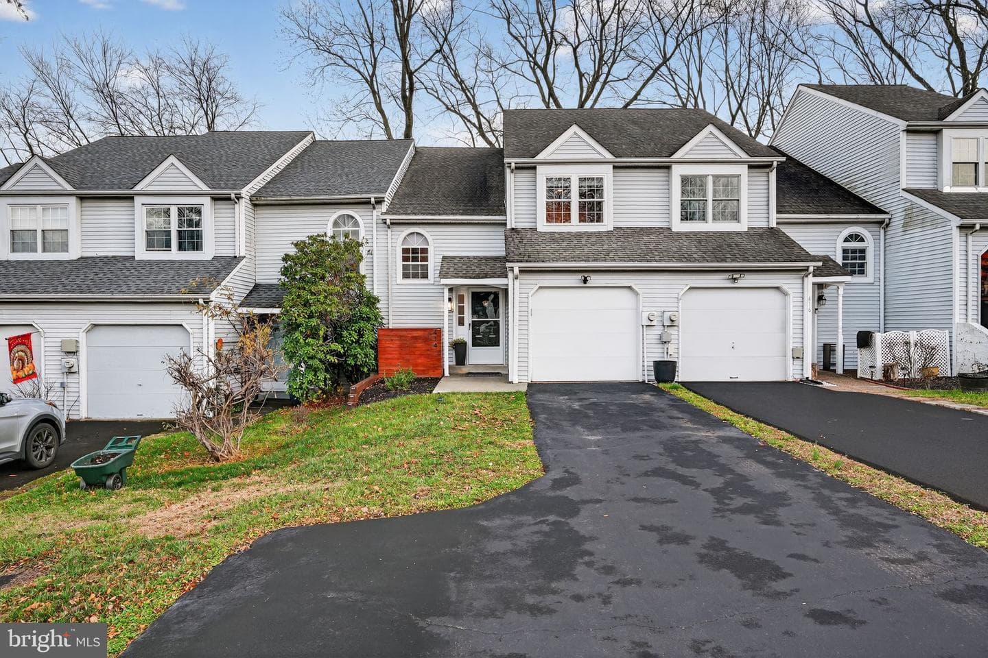 414 Whittier Drive photo 1