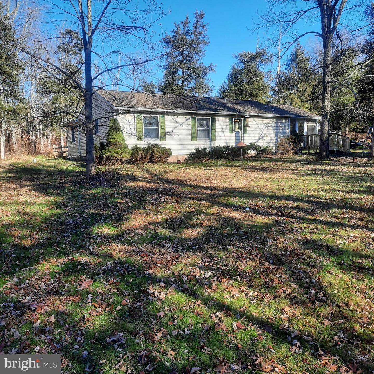 387 Park Drive W photo 1