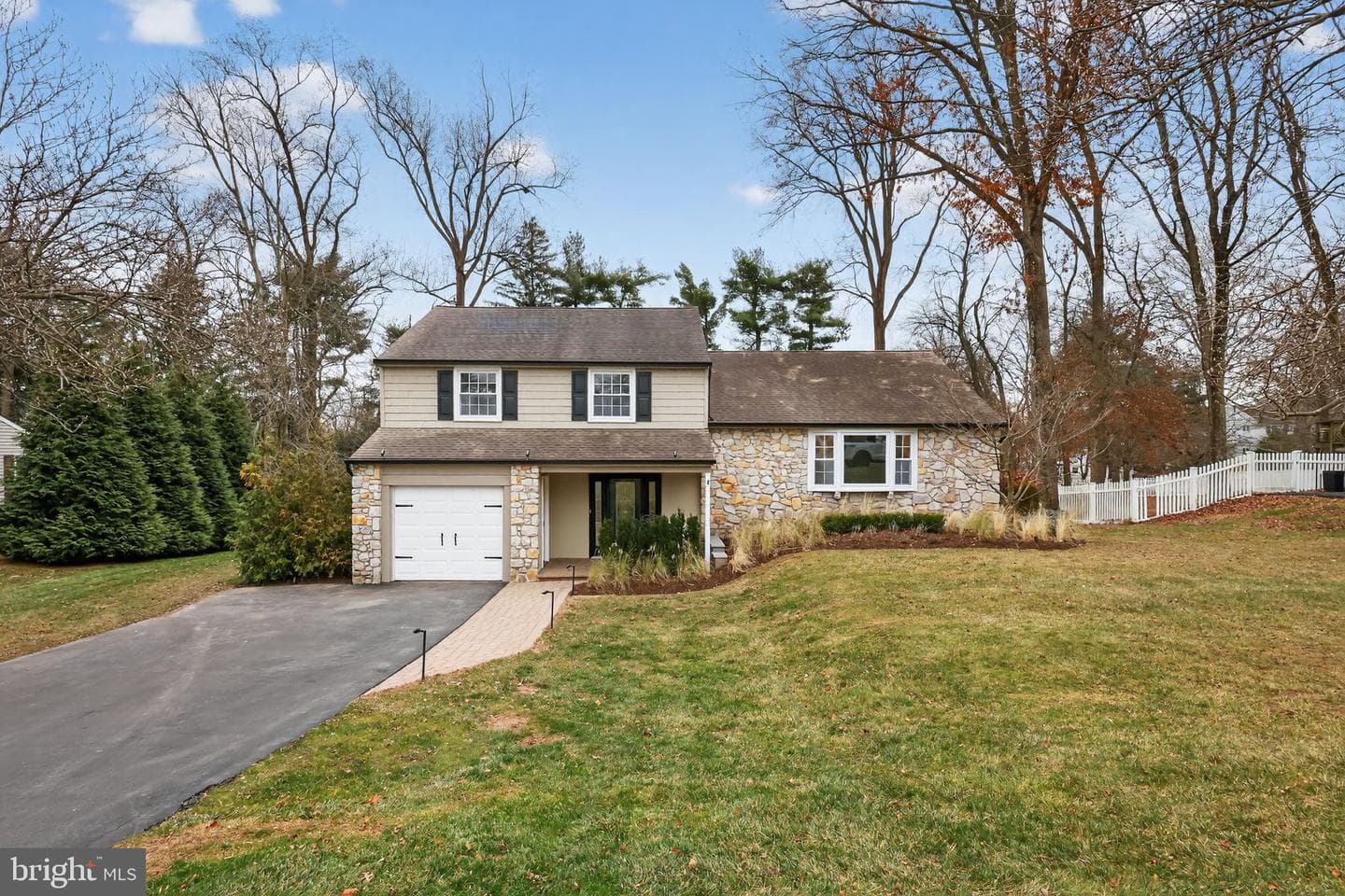 36 Hickory Drive photo 1