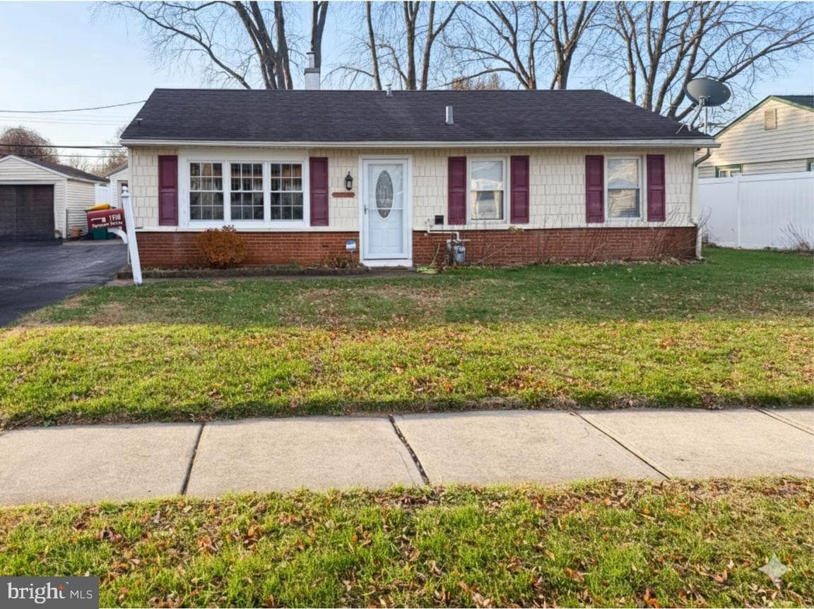 1706 Spencer Drive photo 1