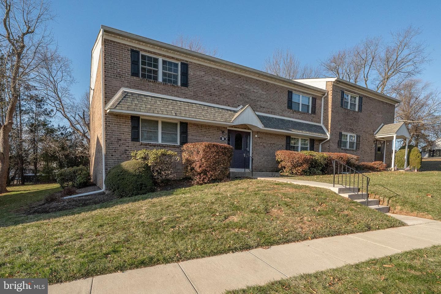 203 Hampton Crossing #203b photo 1