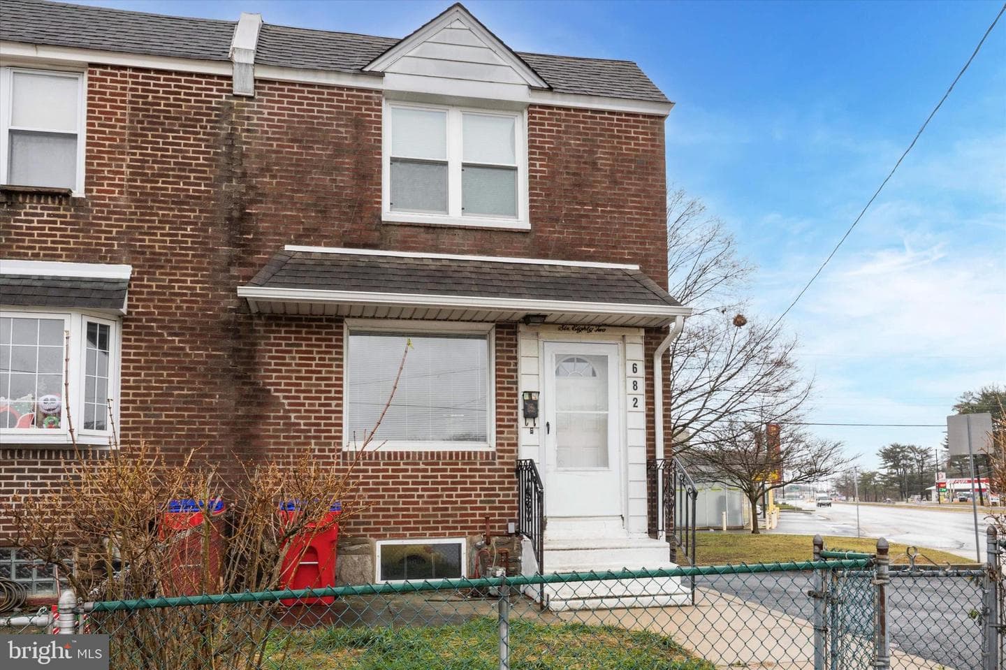 682 2nd Avenue photo 1