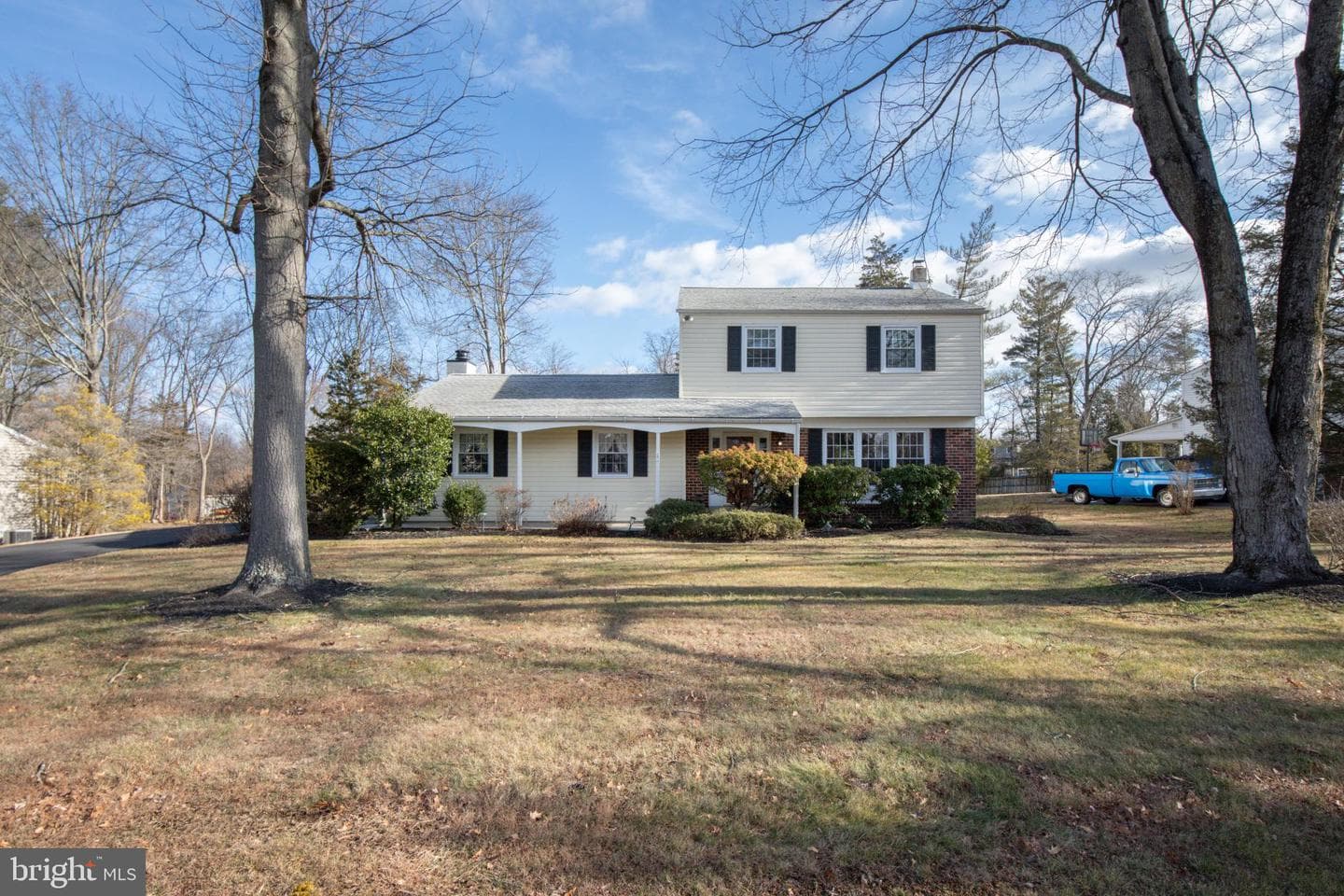 107 Peggy Lane photo 1