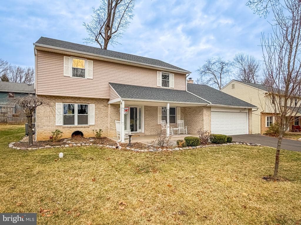 738 Bridgeview Road photo 1