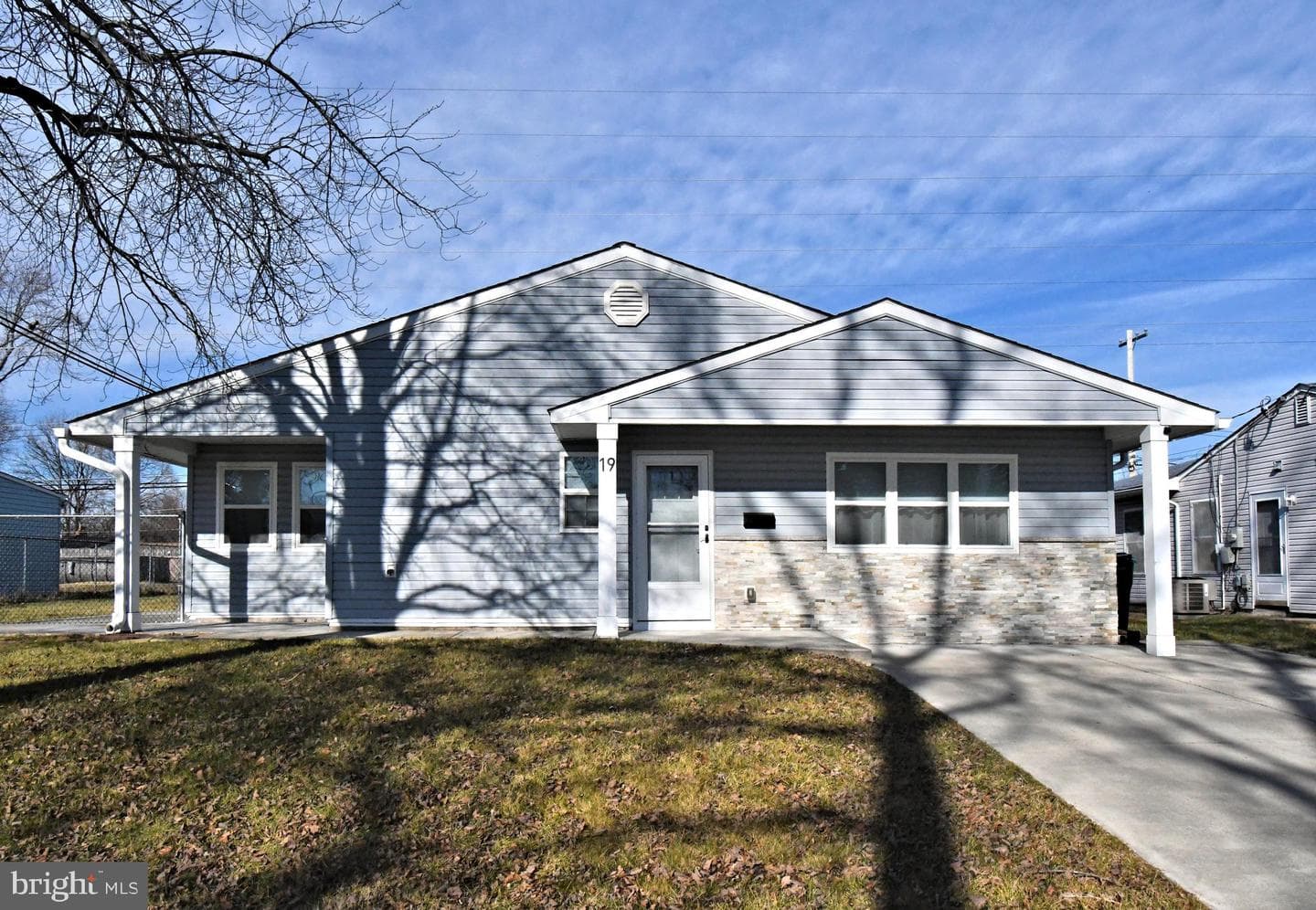 19 Walnut Lane photo 1