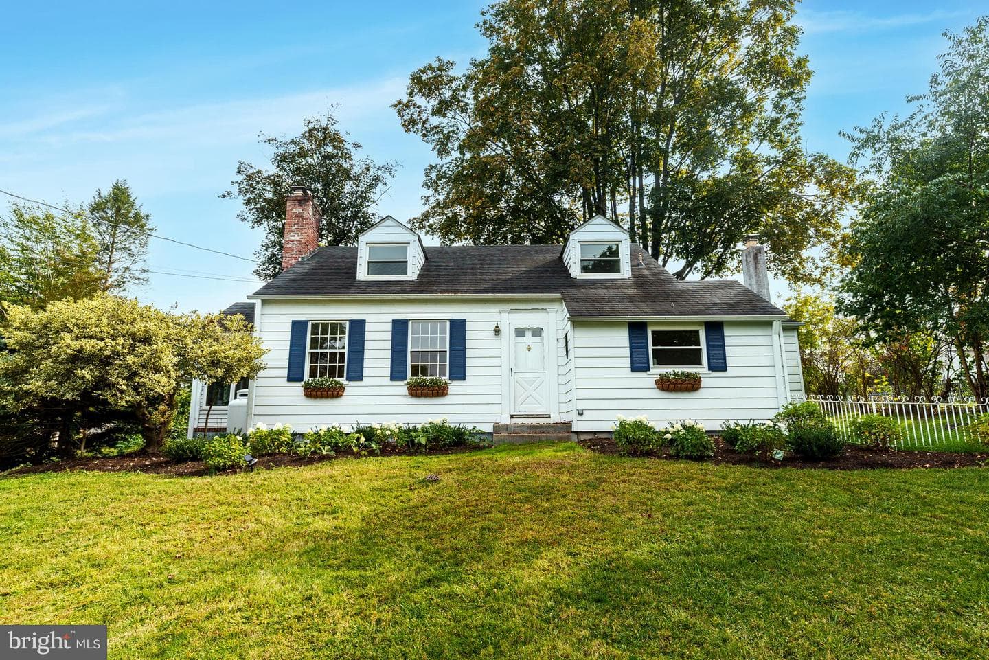 138 Summit Avenue photo 1