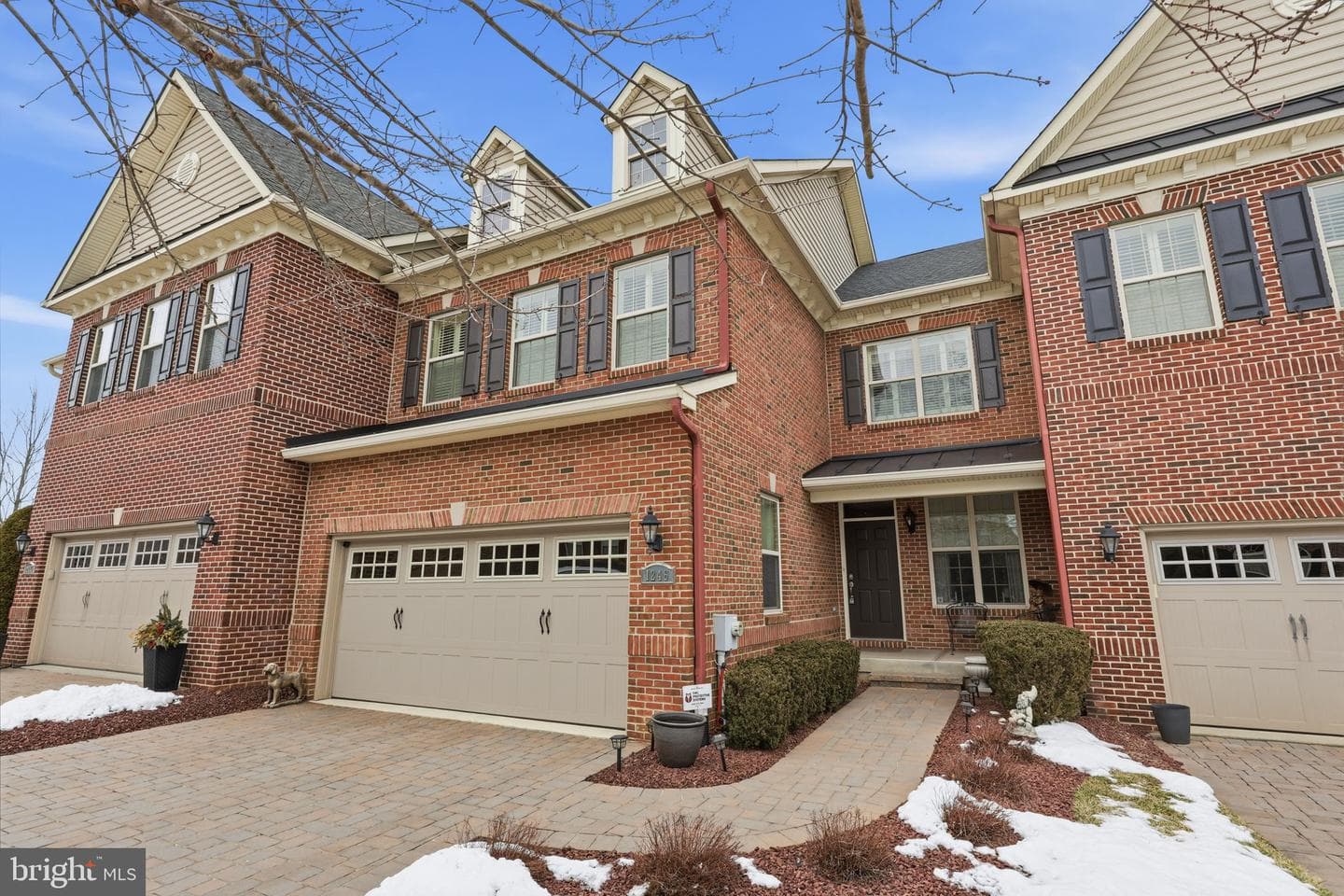 1246 Saint James Drive photo 1