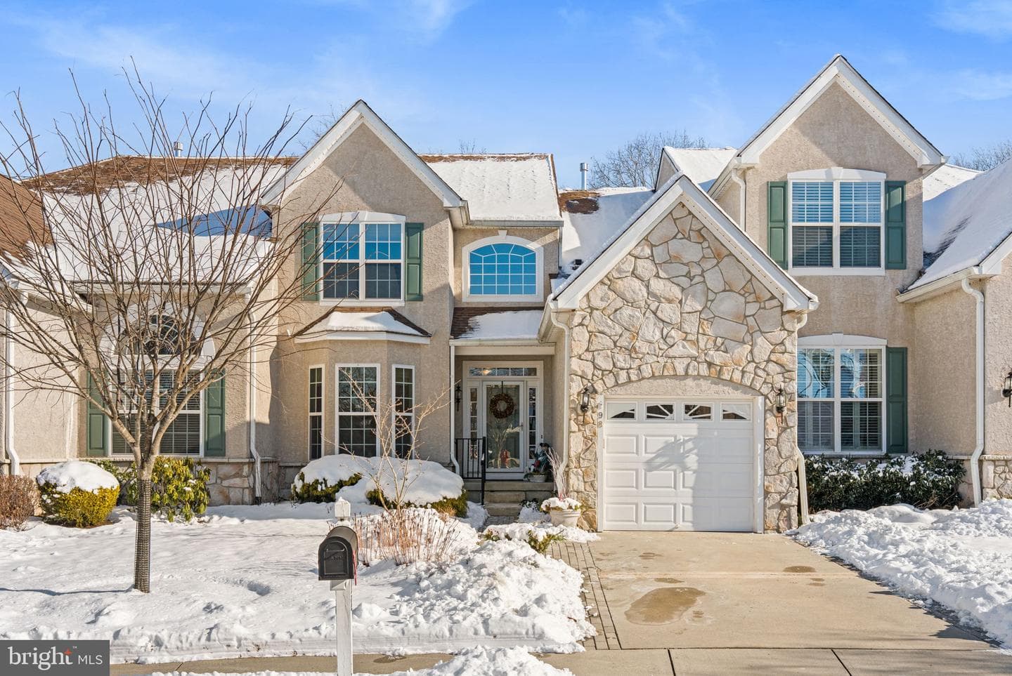 98 McConkey Drive photo 1