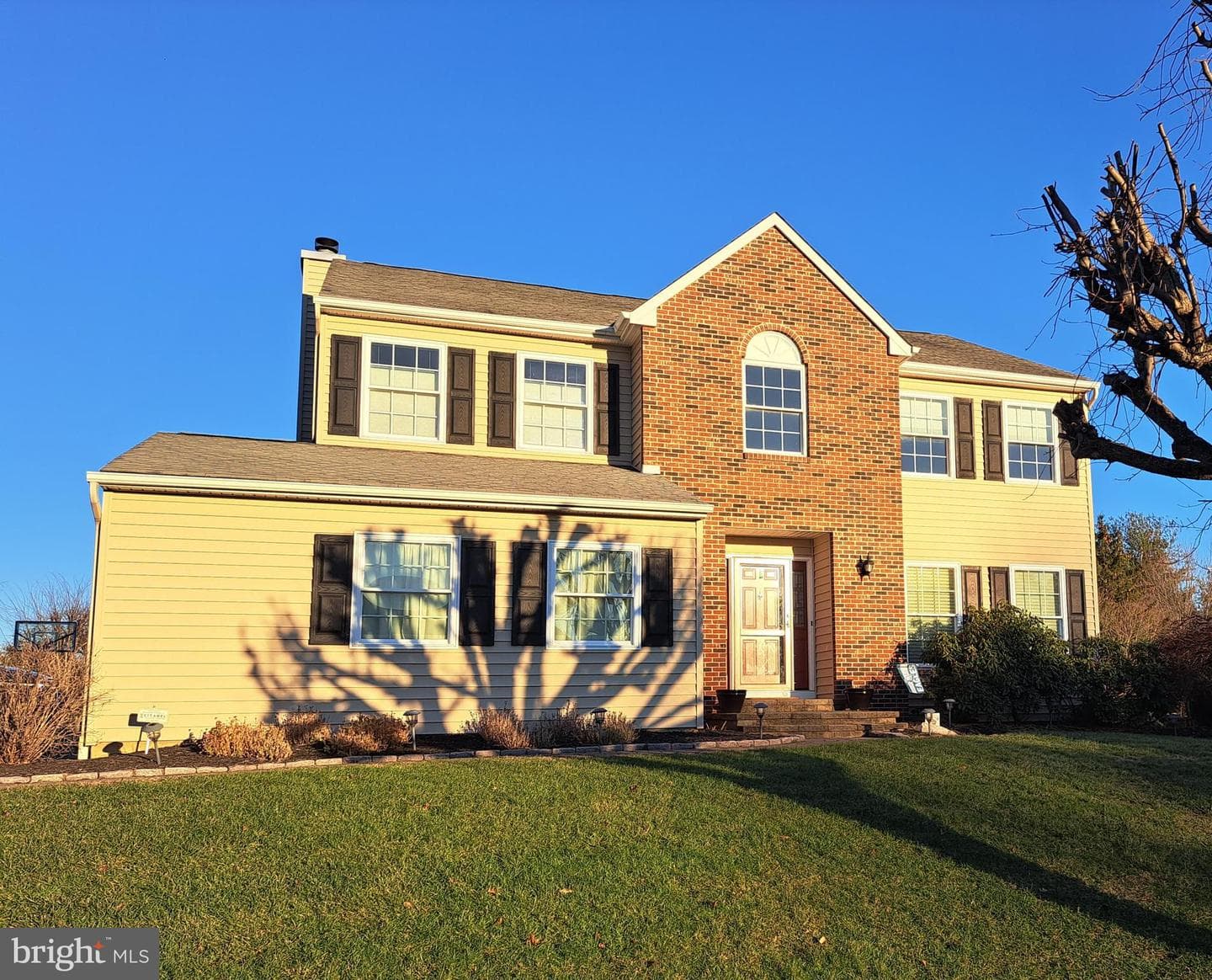 1 Denton Circle photo 1