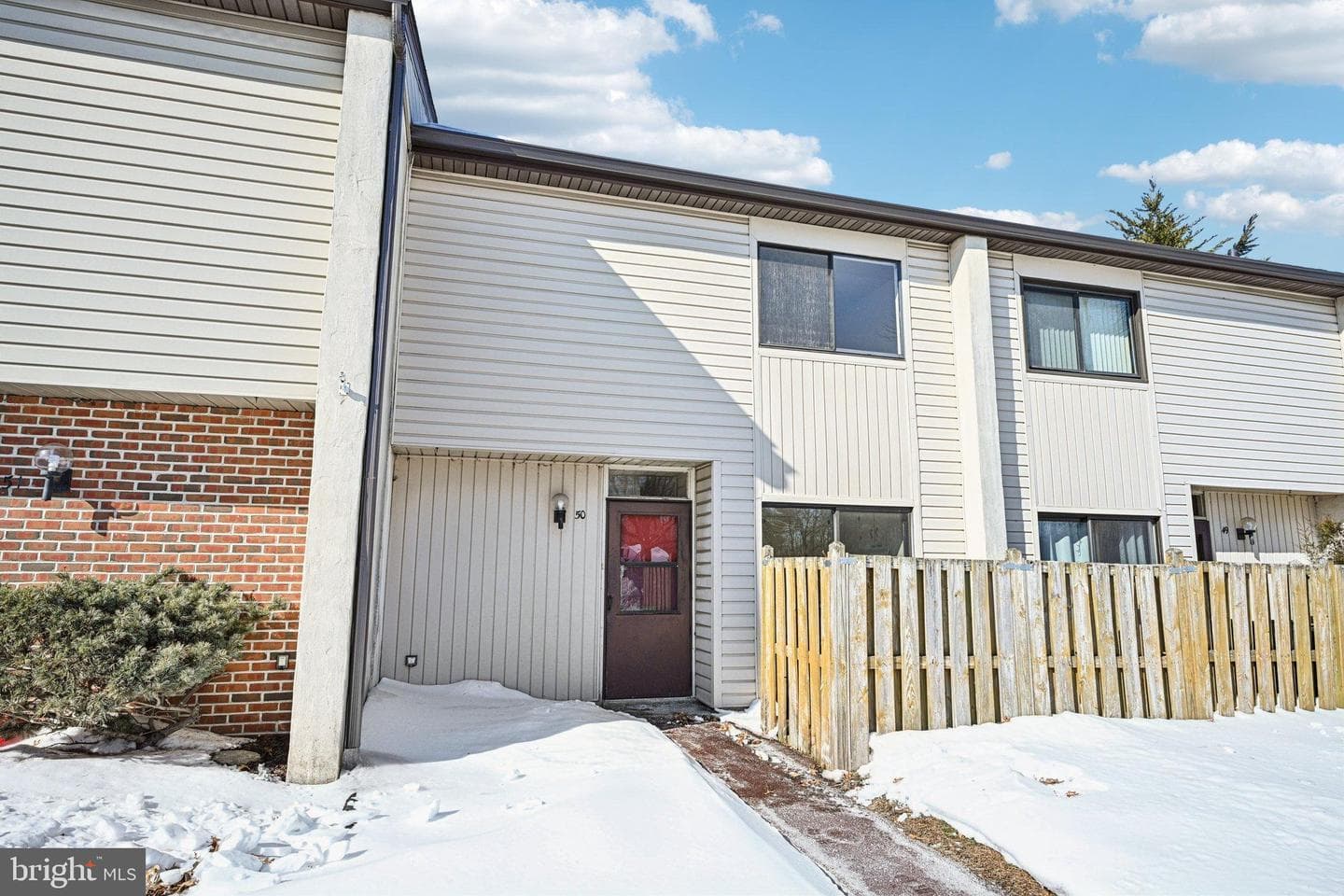50 Centennial Road photo 1