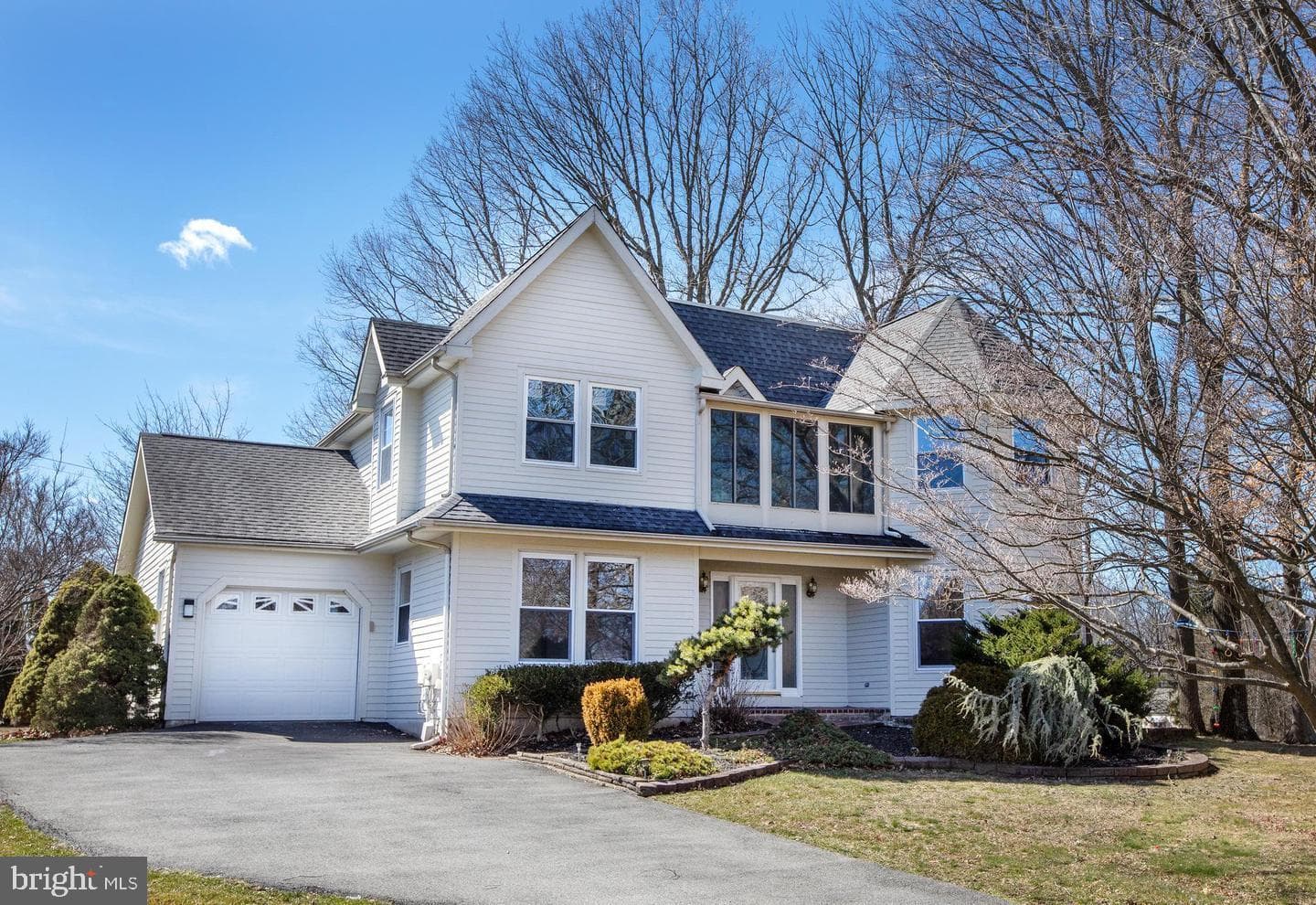 2210 Club House Circle