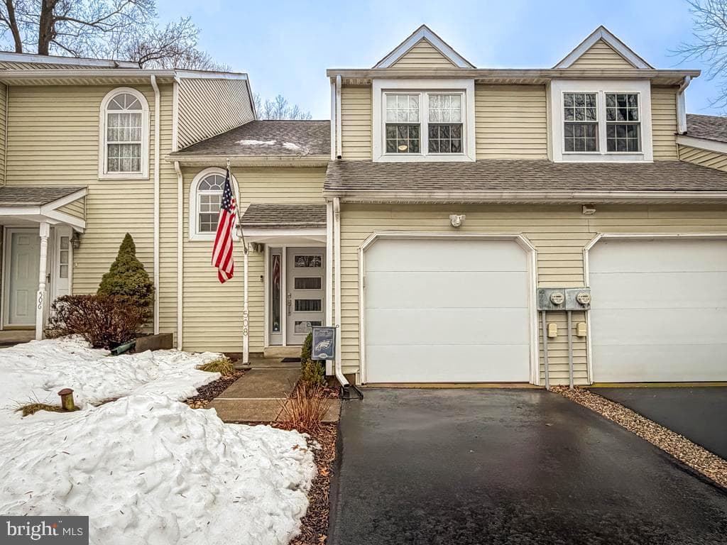 508 Ashton Circle photo 1