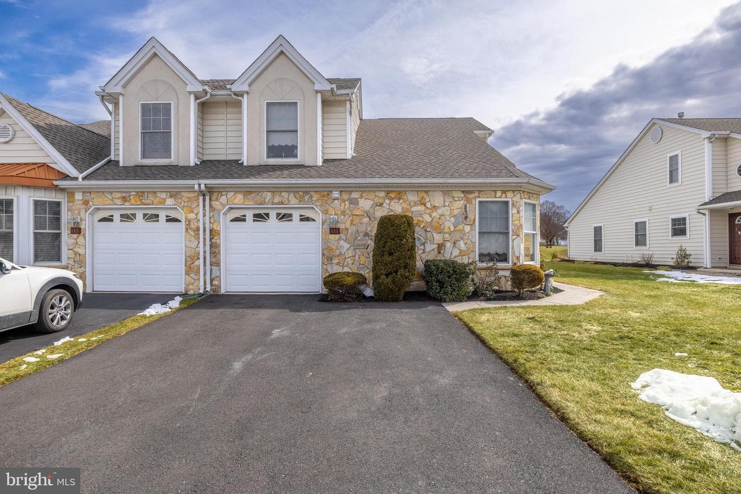 111 Grandview Drive photo 1