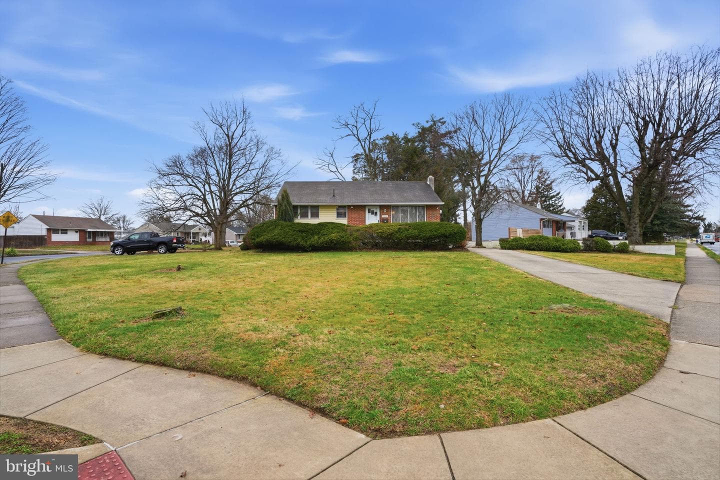 3220 Glenrose Avenue photo 1