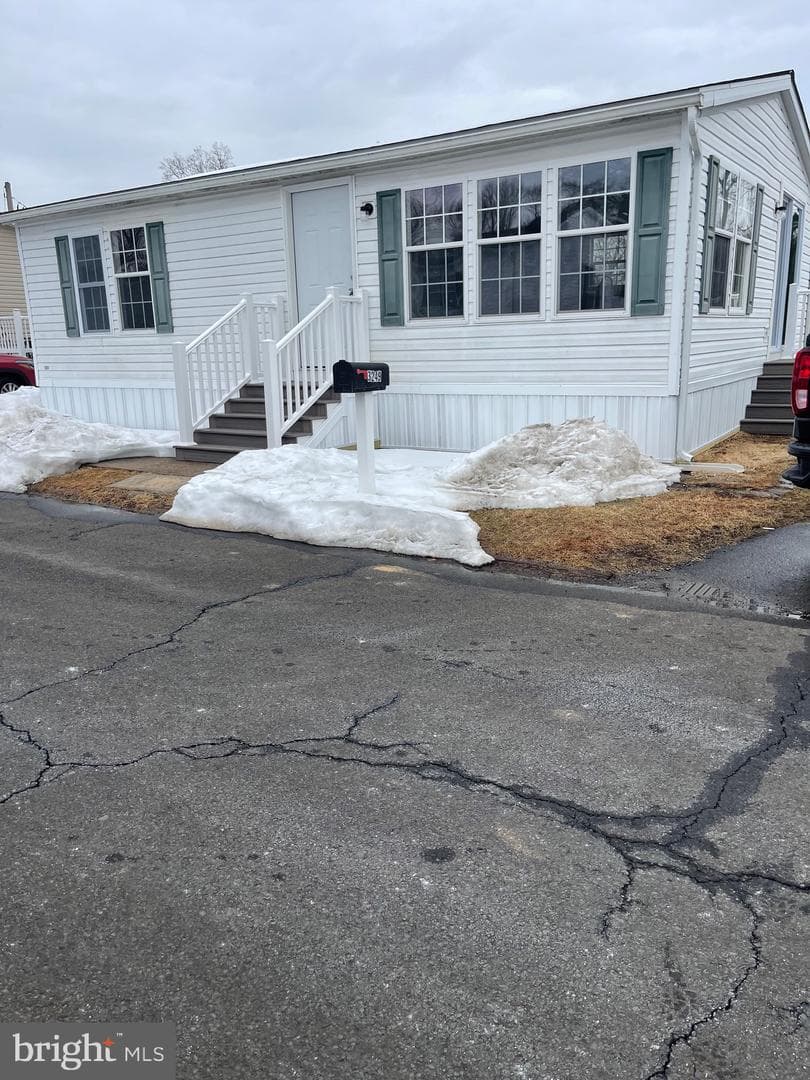 3249 Rose Avenue photo 1