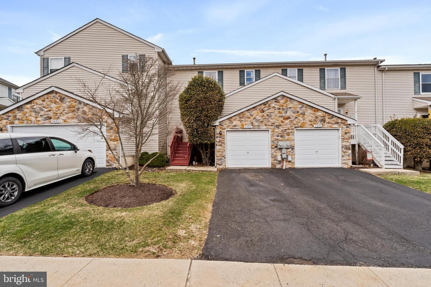 2426 Emerald Lane