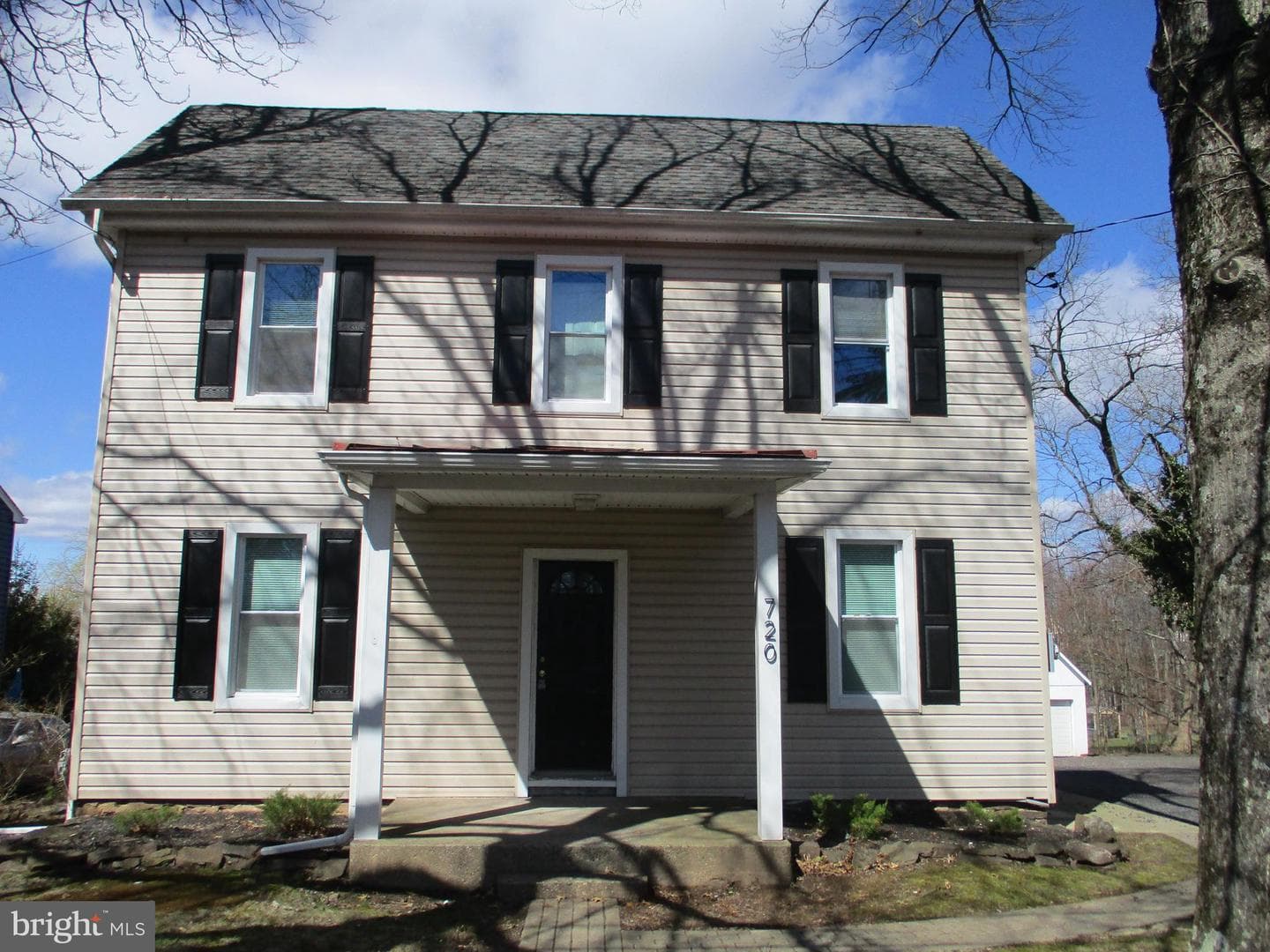 722 Hilltown Pike photo 1