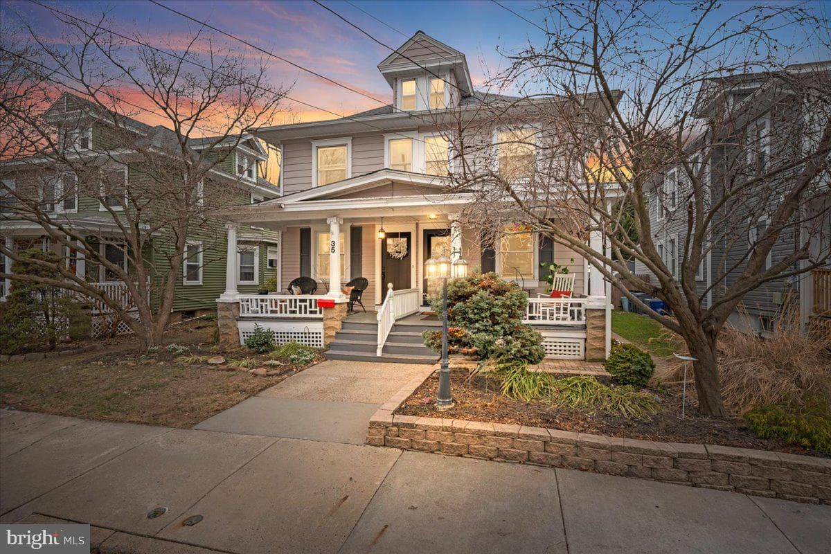 35 E Hendrickson Avenue photo 1