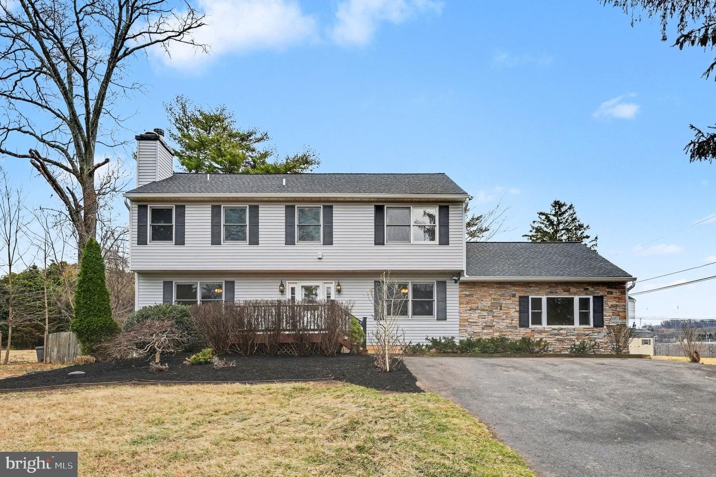 520 Airy Avenue photo 1