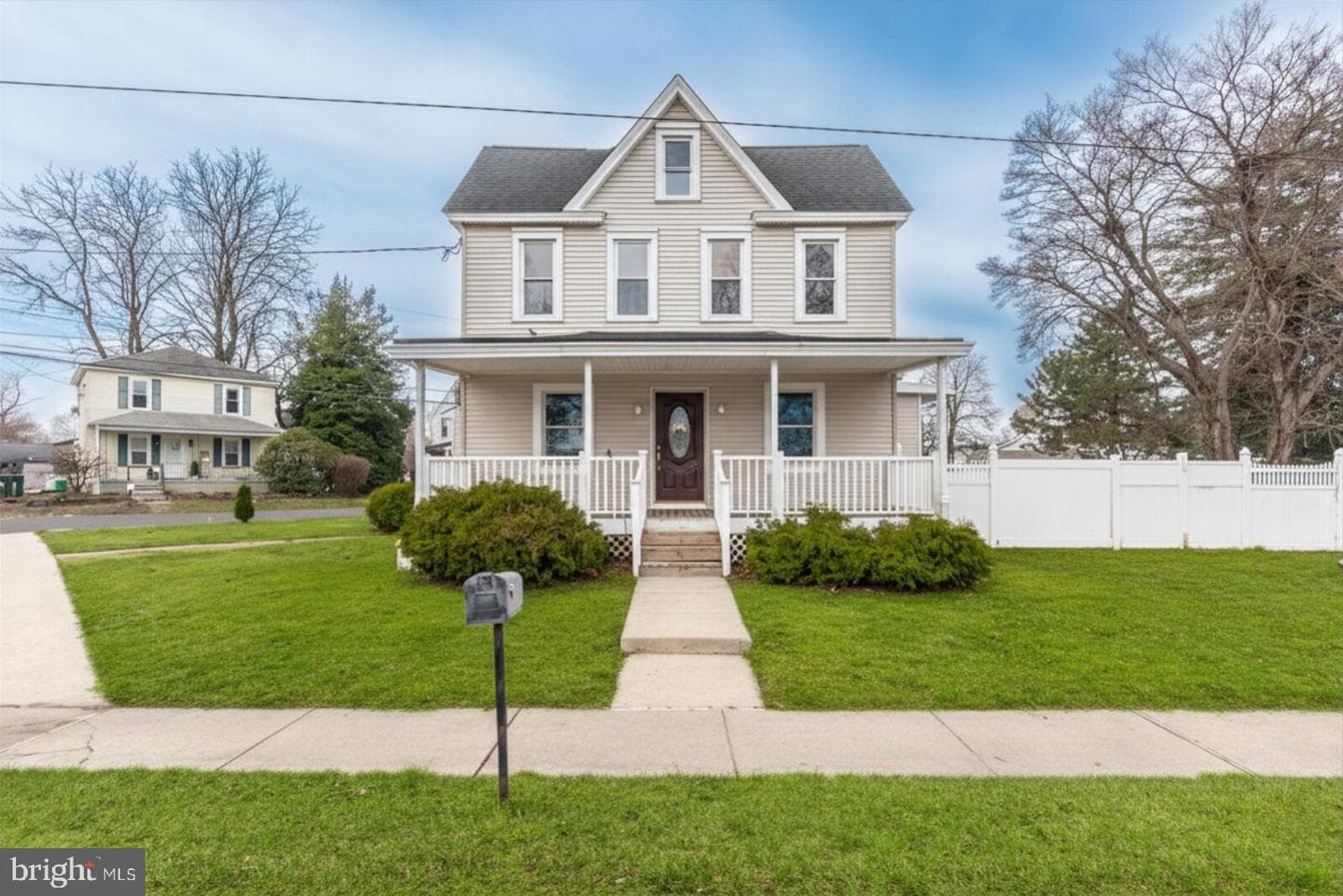 7105 N Radcliffe Street photo 1