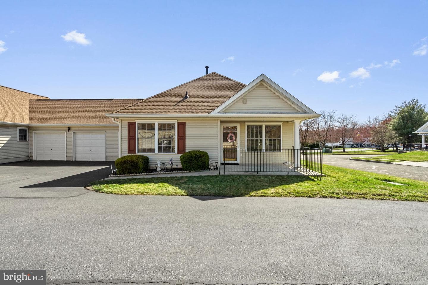 80 Avenrowe Court photo 1