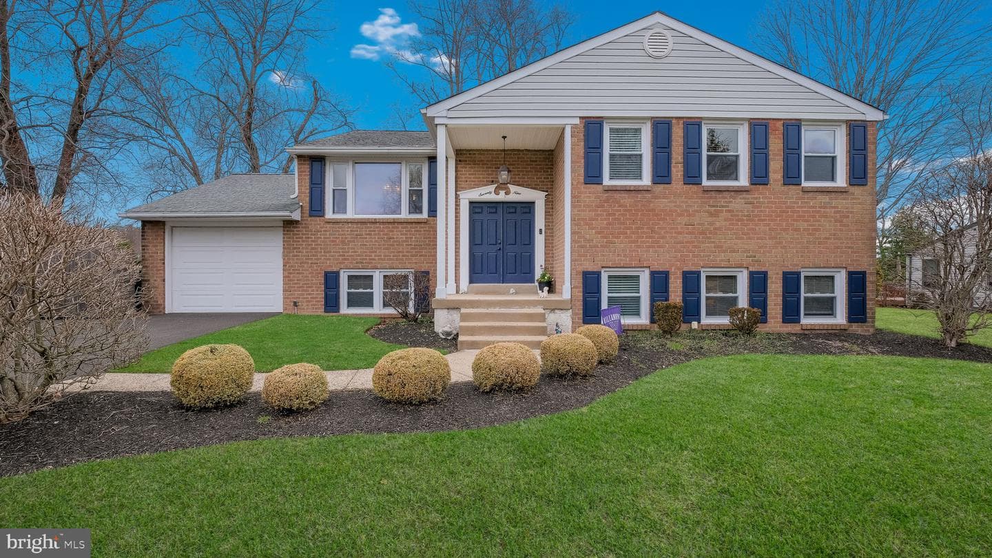 79 W Buttonwood Dr photo 1