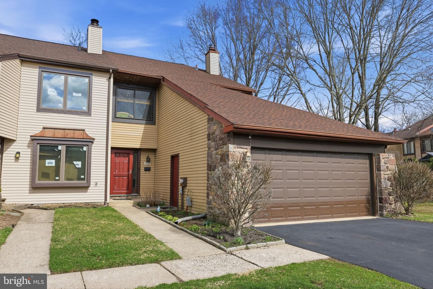 2125 Weybridge Commons