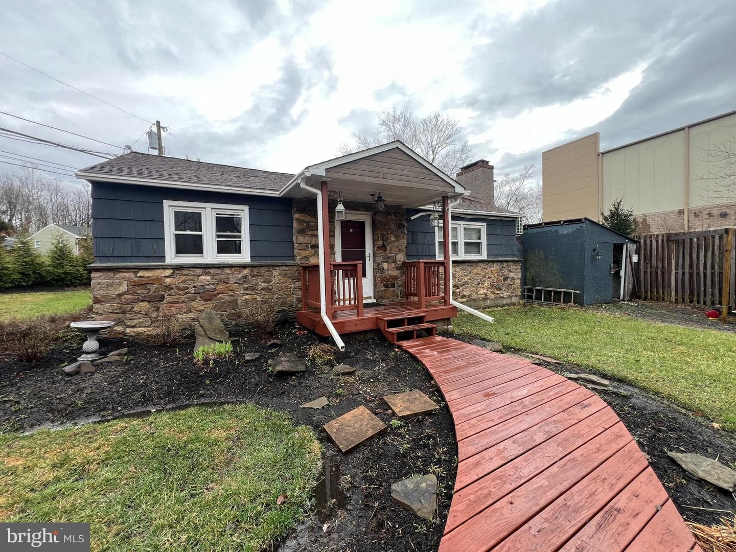 30 Duane Road photo 1