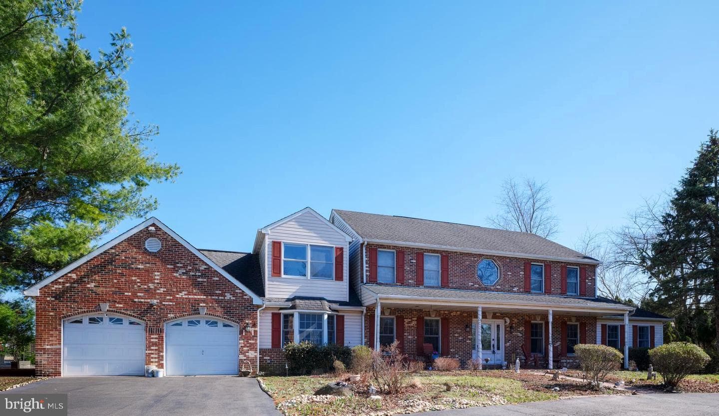 16 Timothy Drive photo 1