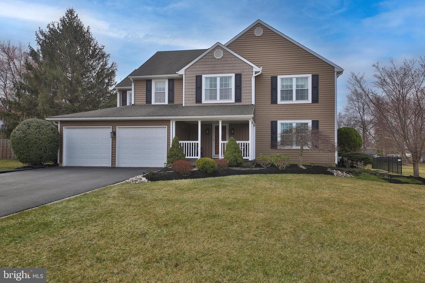 367 Merion Place photo 1