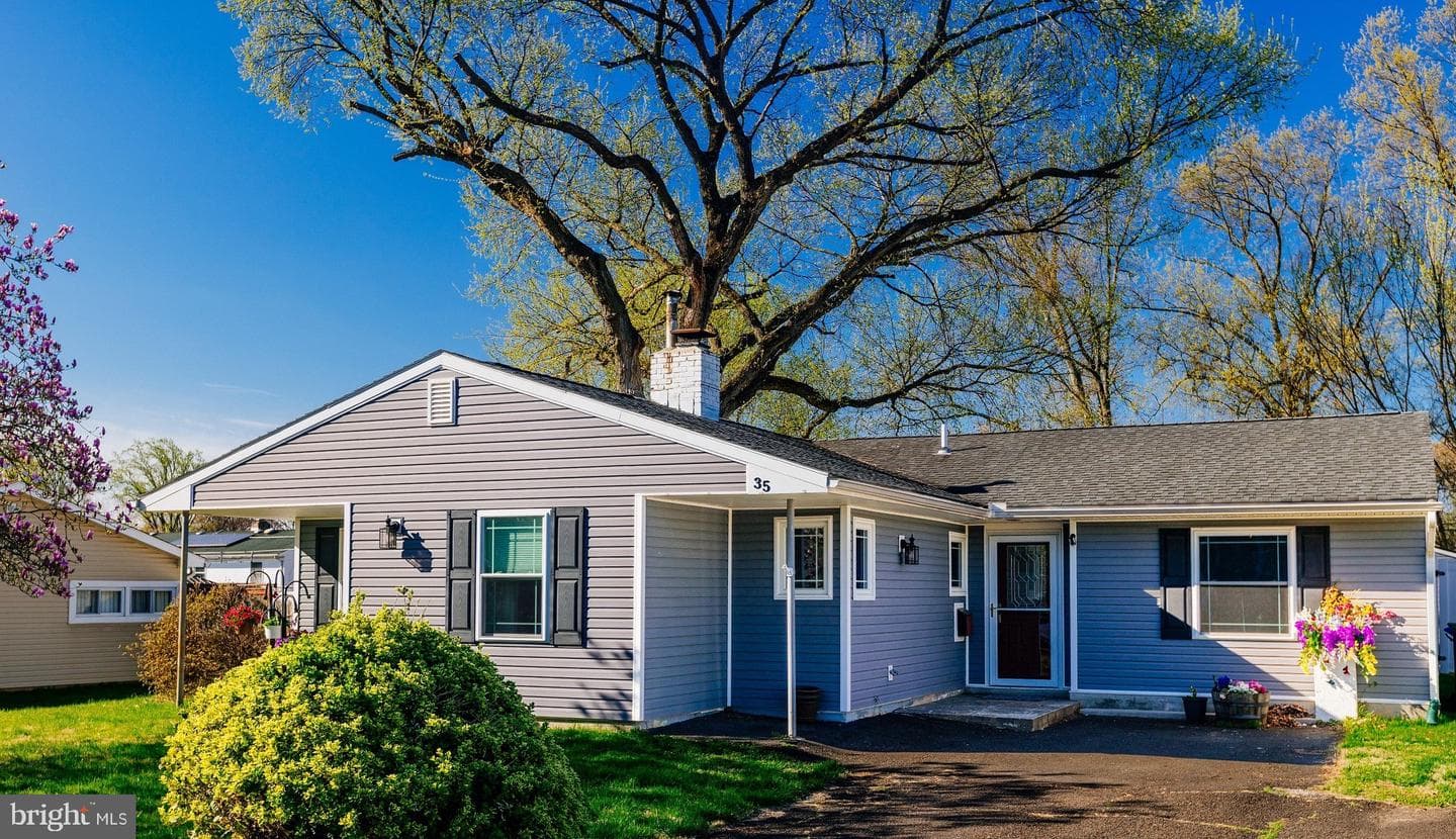 35 Mimosa Lane