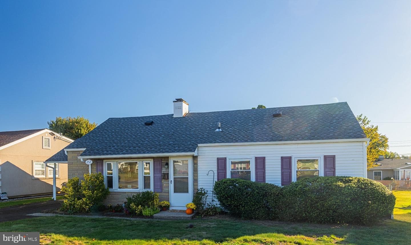 252 N Olds Boulevard