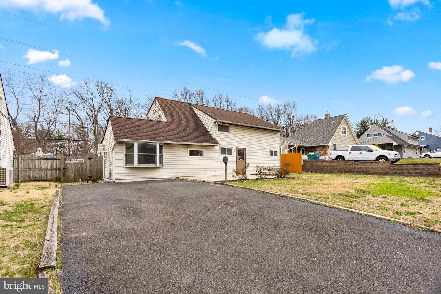 64 Ruby Lane photo 1