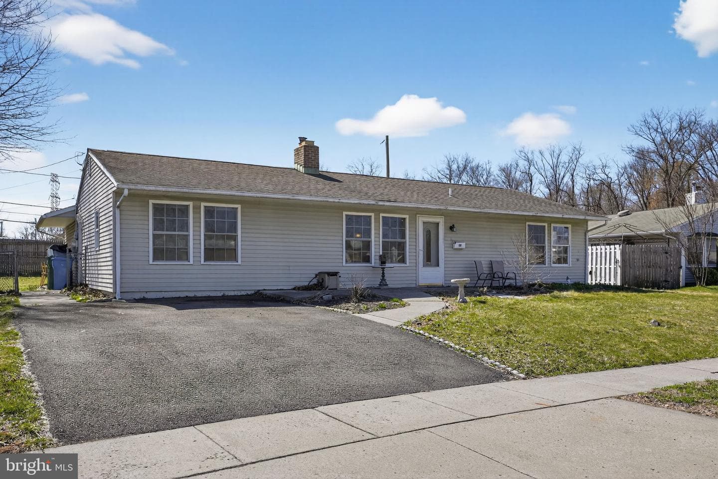 103 Daffodil Lane photo 1