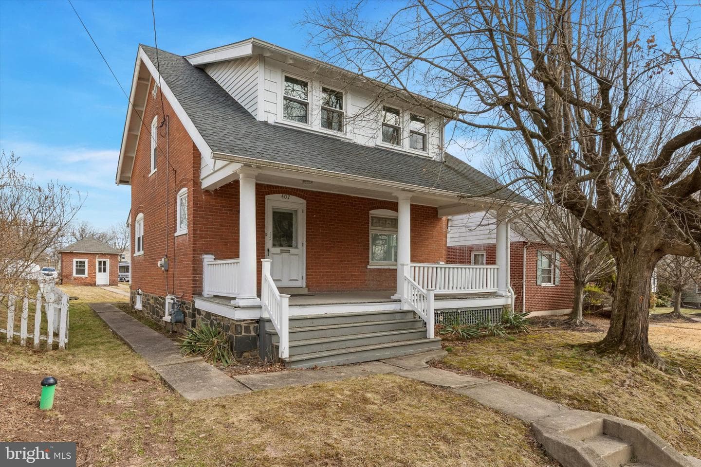 407 Lawn Avenue photo 1