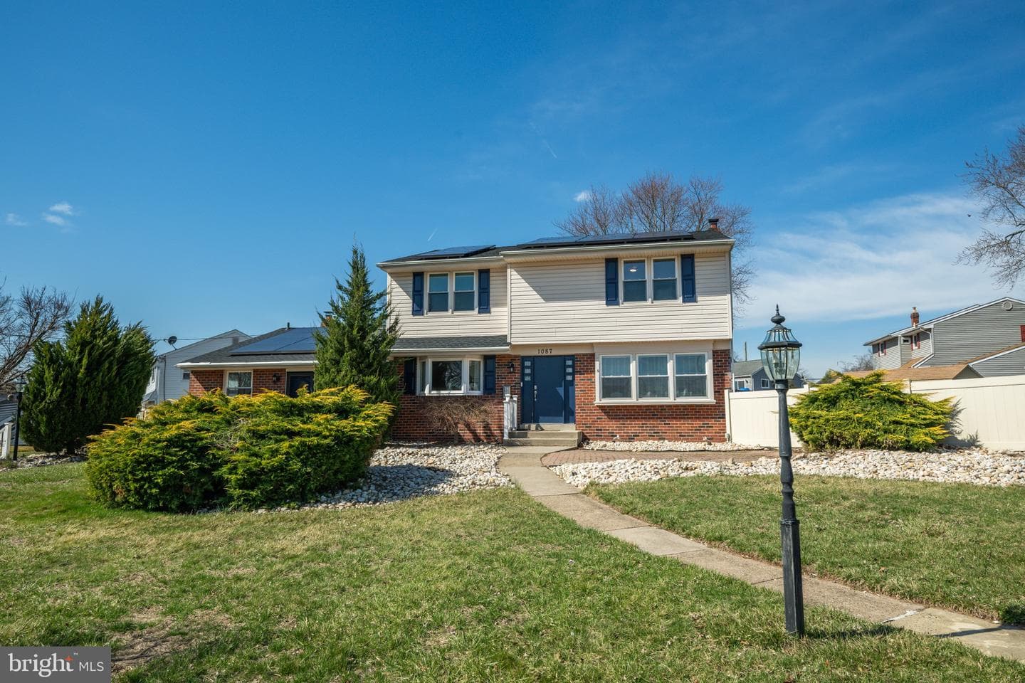 1087 Roberts Road