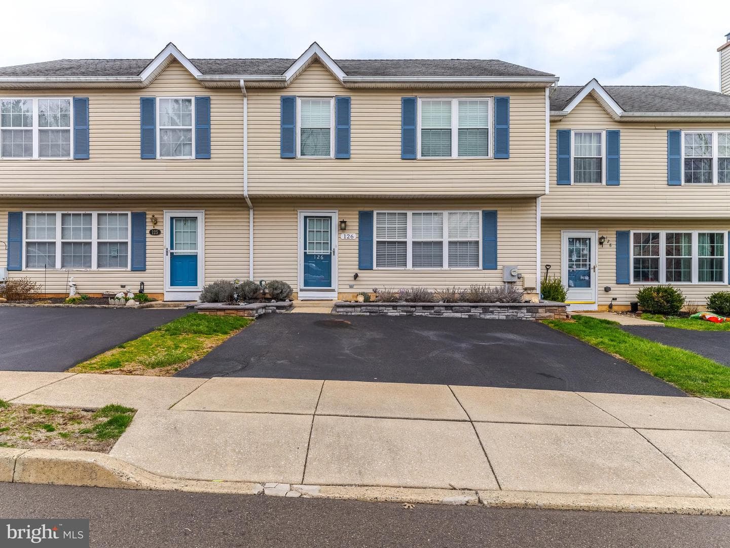 126 Megan Circle photo 1
