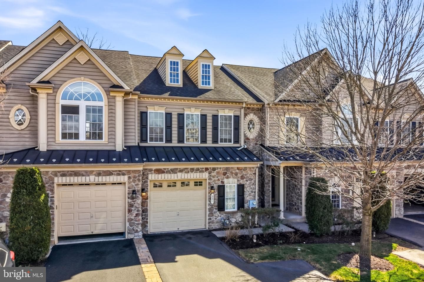 331 Village Way