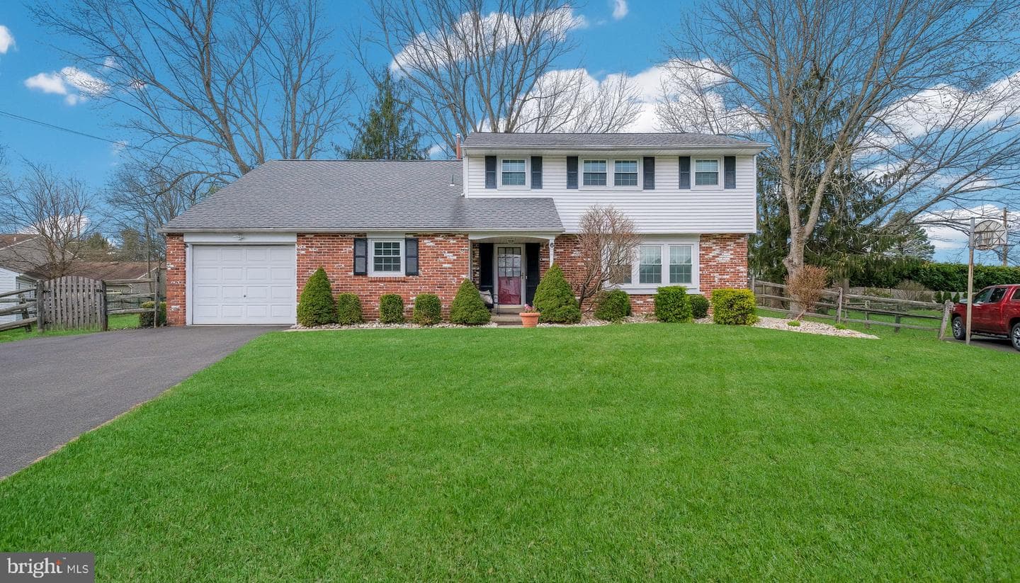 6 Hillcrest Circle
