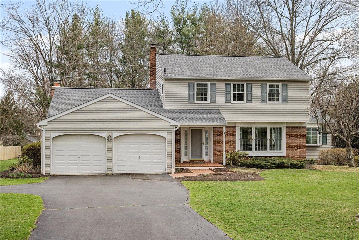 4 Brookdale Drive