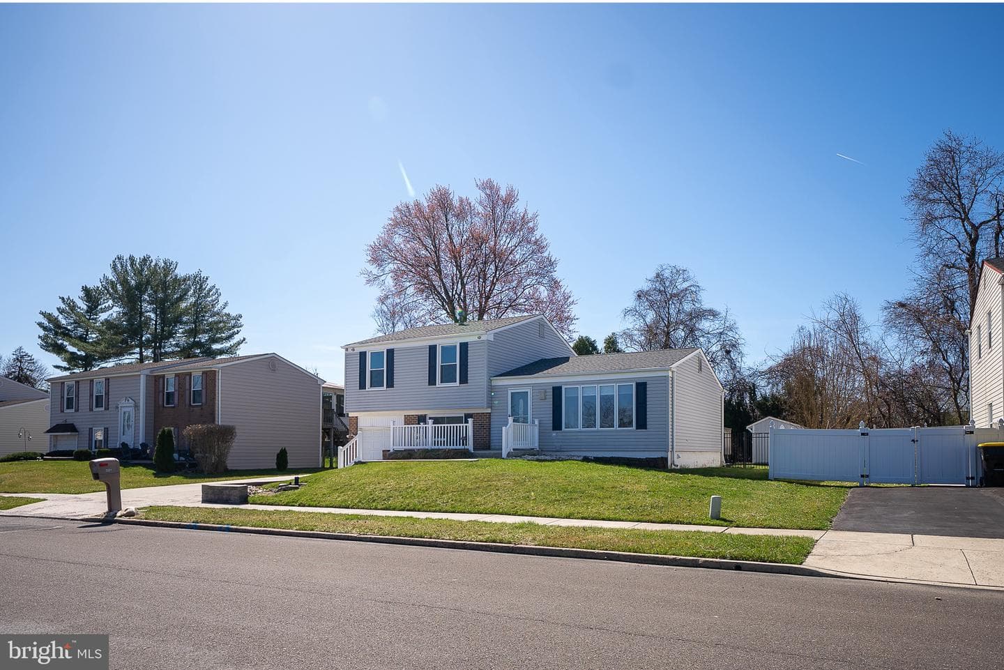 3221 Claridge Road