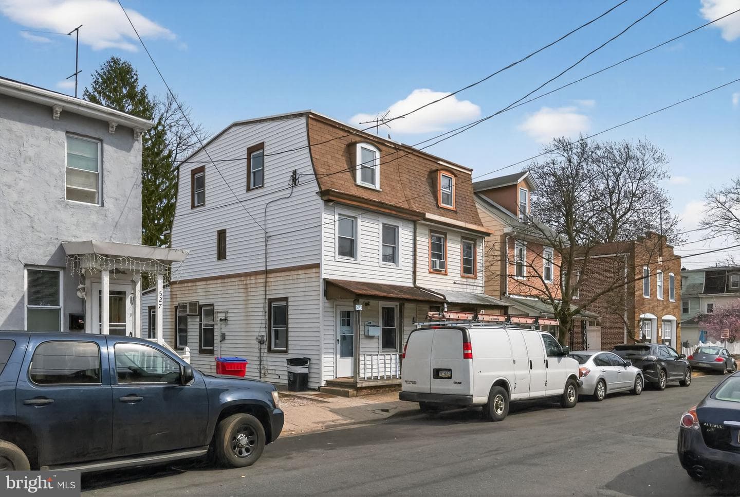 523 Swain Street