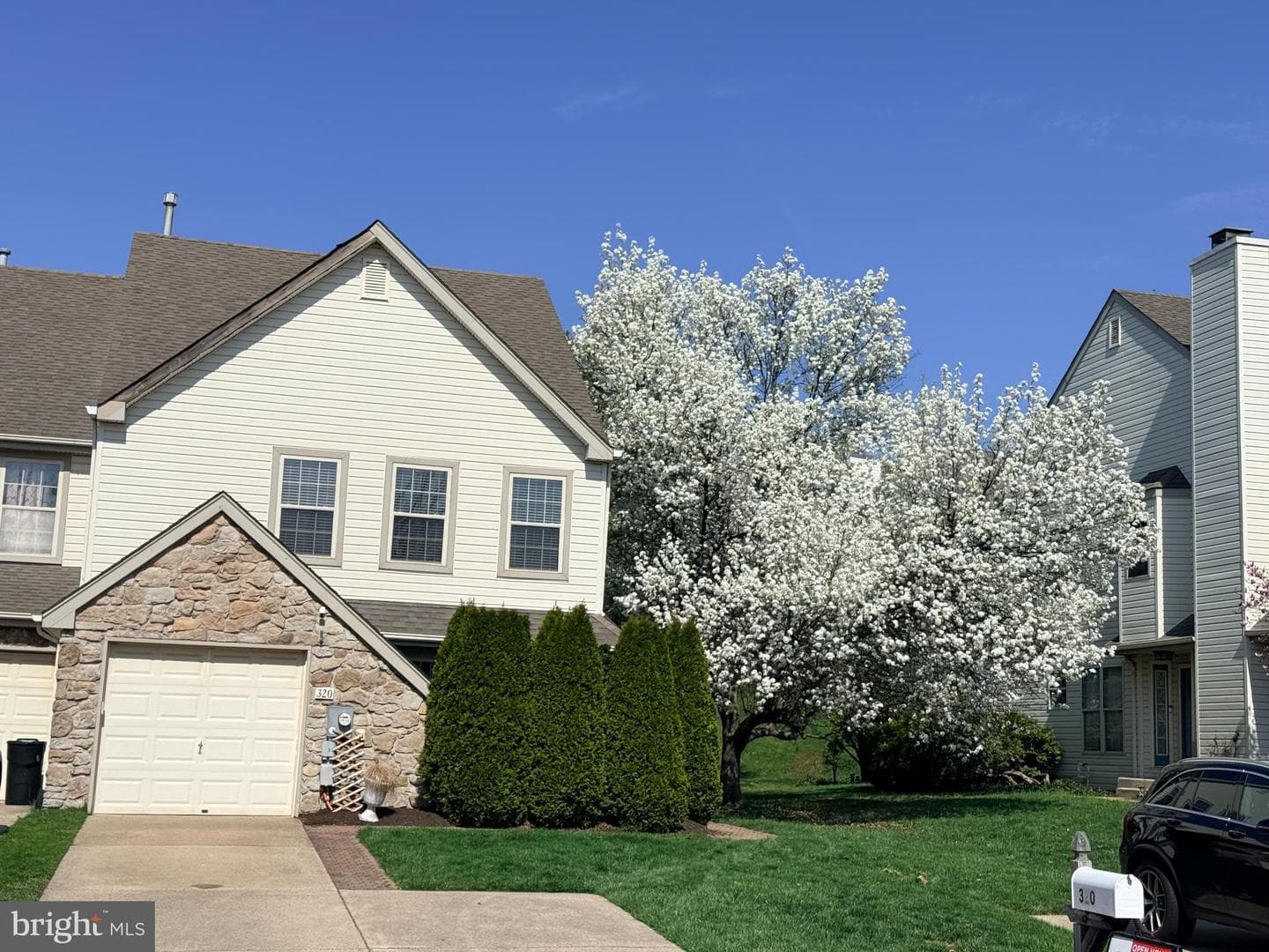 320 Wyndale Drive photo 1
