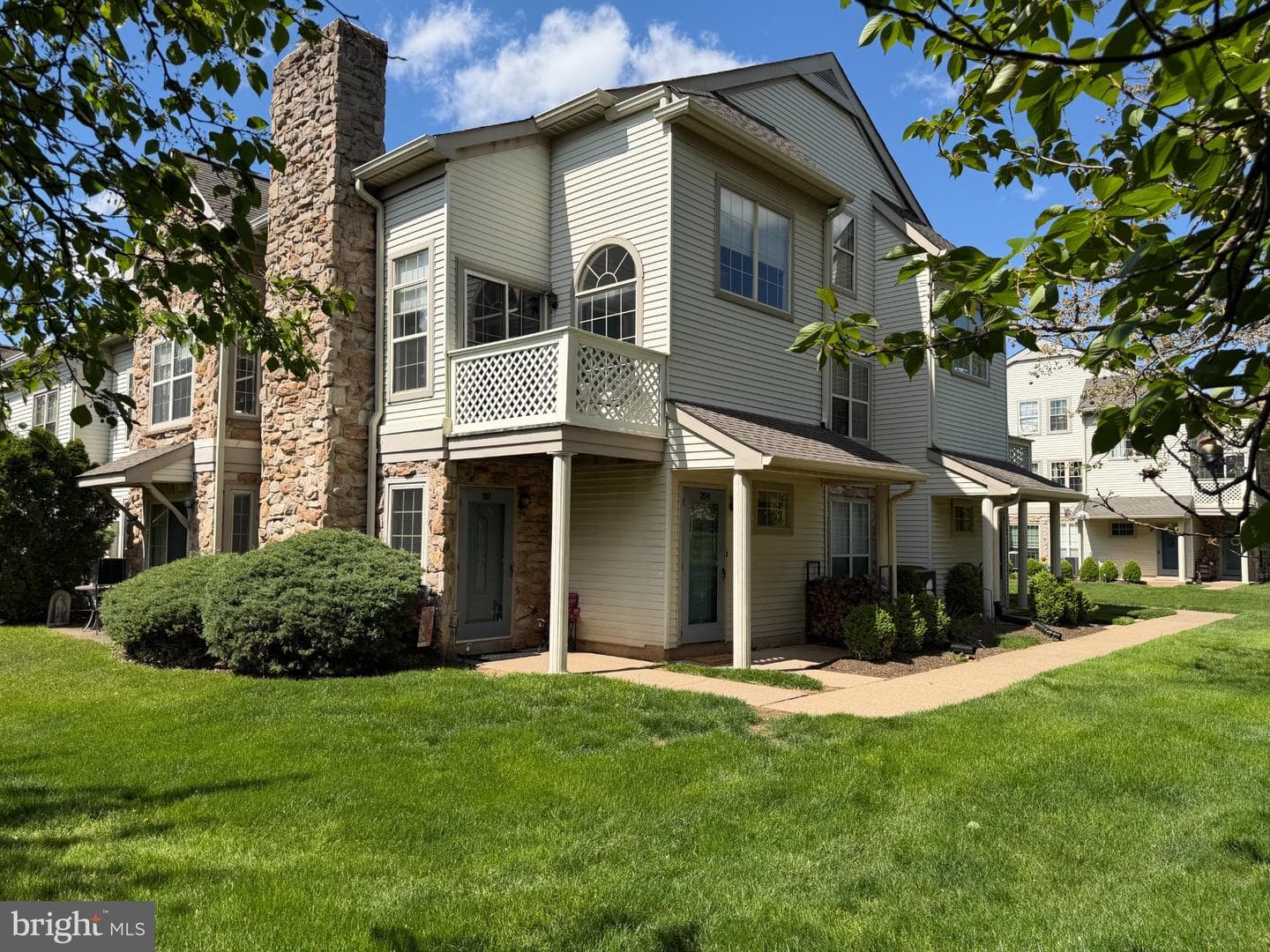 204 Remington Court photo 1