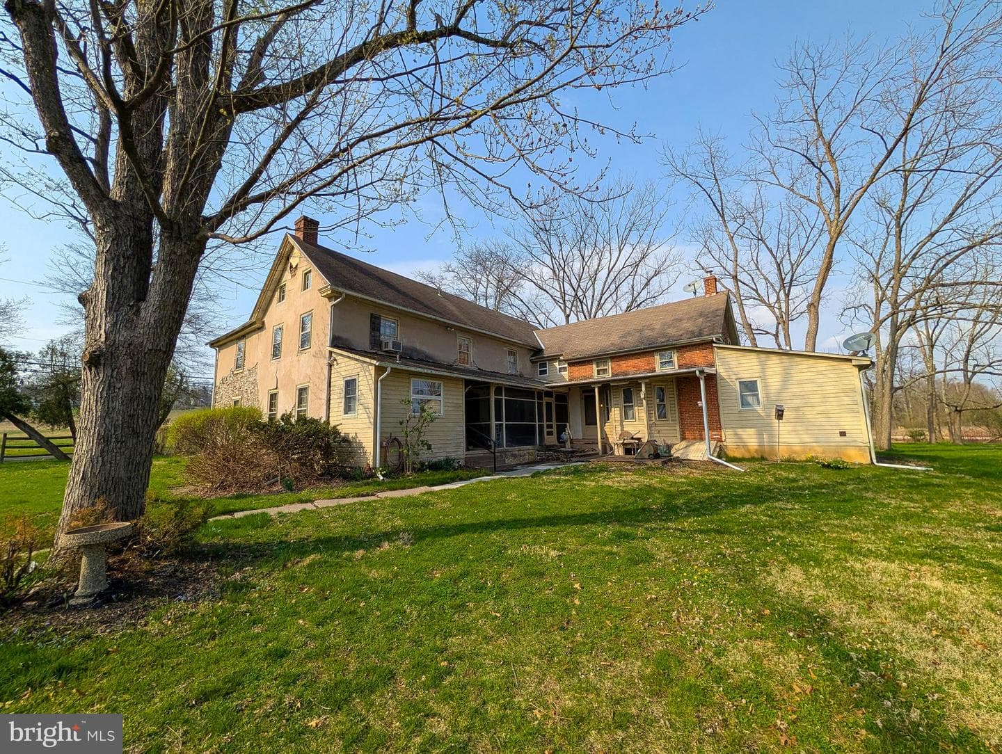 173 Township Line Road photo 1