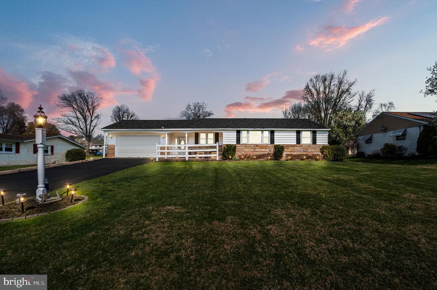 4938 Sunrise Avenue